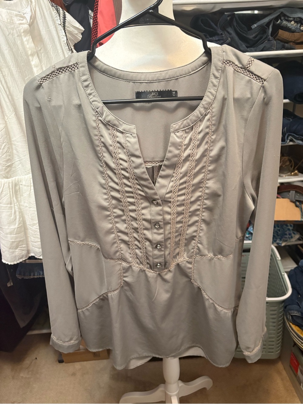 BKE Taupe Pintuck Peasant Blouse
